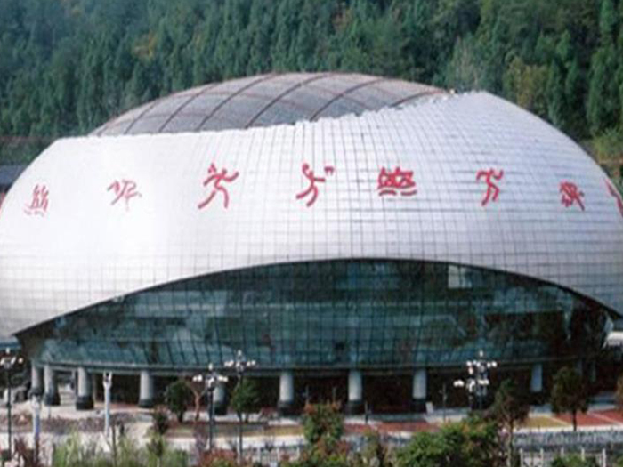 长春体育中心球形网架加工安装